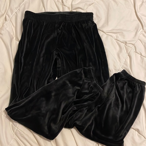 Victoria's Secret Pants - Victorias Secret Velour Pants